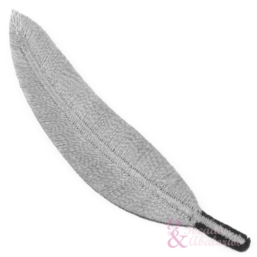 Pluma bordada termoadhesiva 7cm. Pluma bordada termoadhesiva 7cm.