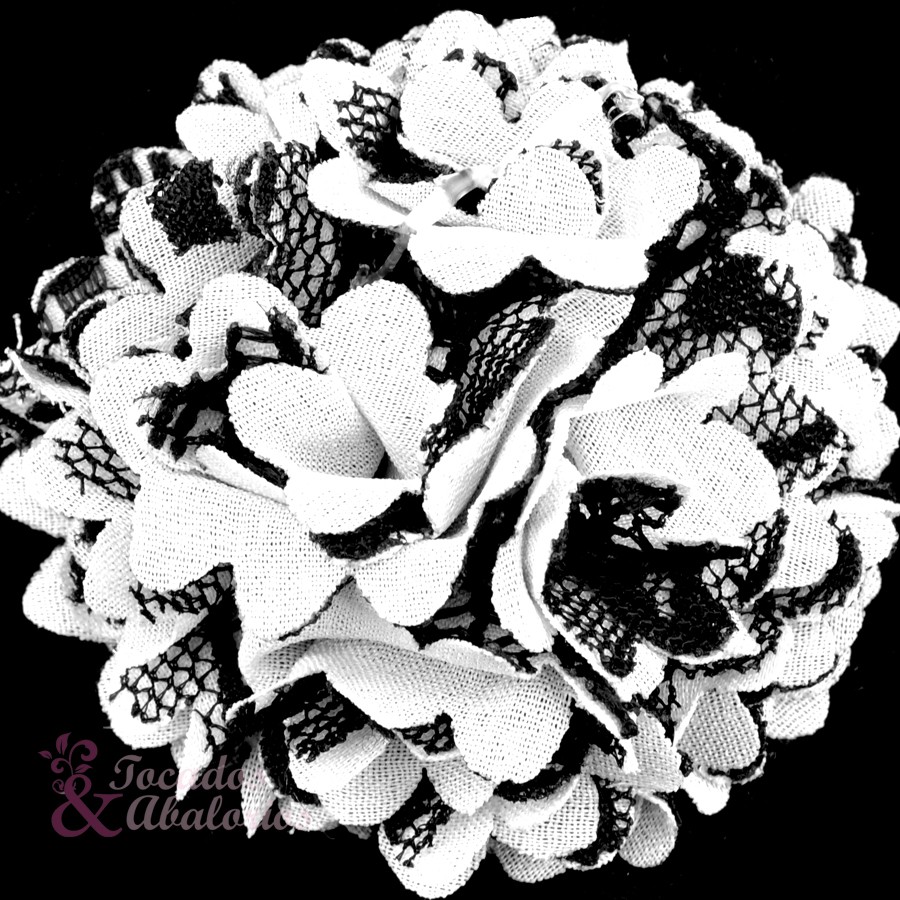 Flor clavel tela/encaje 6 cm. Flor clavel tela/encaje 6 cm.