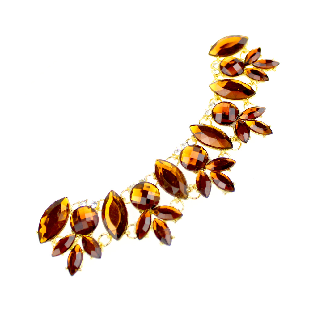 ornement bijou avec maillons ambre ornement bijou avec maillons ambre